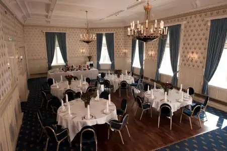 Victoria - 18
