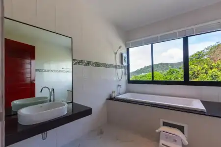 Rossarin Sea View Patong - 75