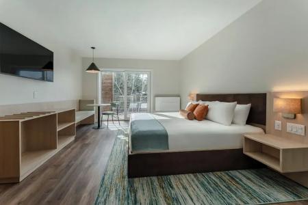 Sun & Ski Inn and Suites - 44