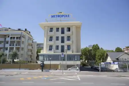 Metropole - 0