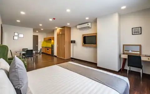 Emerald Central - 260