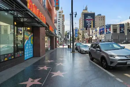 Le Bon Hollywood - 18