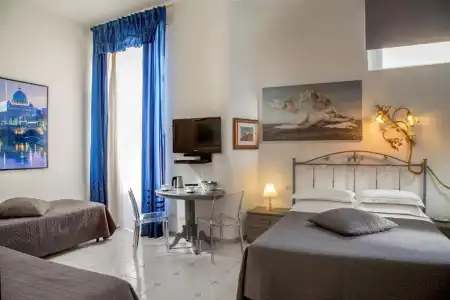 Roma Central Guest House - 50