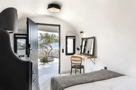 Pearl of Caldera Oia Boutique - 42