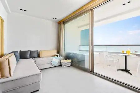 Emily's Luxury Suites - 68