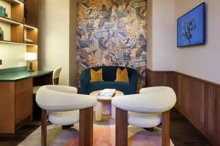The Trafalgar St. James London, Curio Collection by Hilton - 75