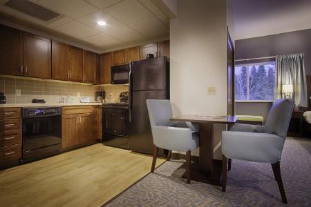 Sun & Ski Inn and Suites - 23