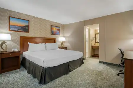 Best Western Seven Seas - 41