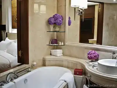 The Langham, Hong Kong - 8