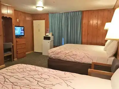 Park Motel and Cabins - 160