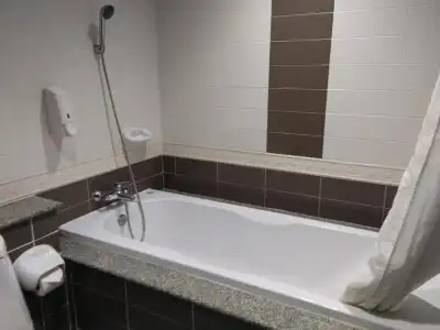 The Park 304 Executive Serviced Apartment - 7