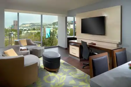 Courtyard by Marriott Queretaro - 43