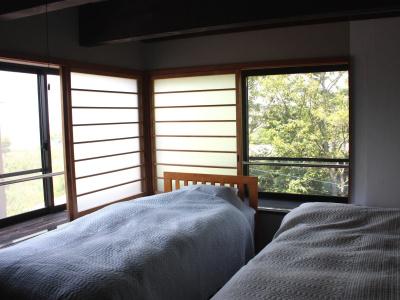 Forest Inn Born - 1