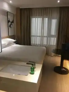 Fairfield by Marriott Shanghai Jing'an - 9