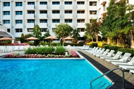 Sheraton Greensboro at Four Seasons - 22
