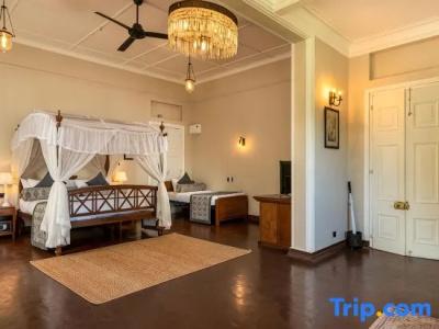 Castle Hill Bungalow Boutique - 72