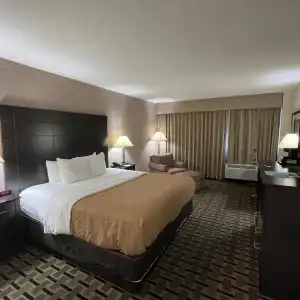 Quality Inn & Suites Cincinnati Downtown Area - 32