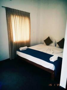 Star White Negombo - 18