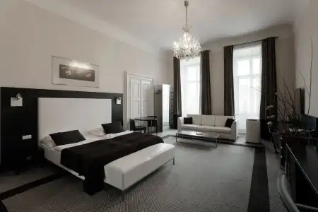 Old Town Square Residence by Emblem - 43