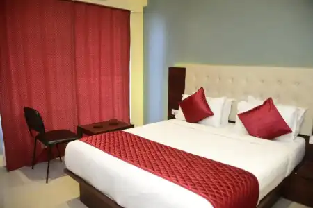 OYO 71452 Malad Grand - 22