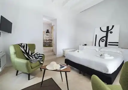 Re Federico Boutique - 100
