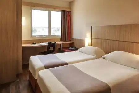 Ibis Sofia Airport - 43