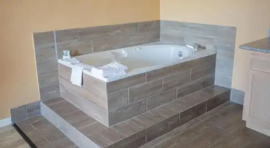 The Crossroads & Suites - 16