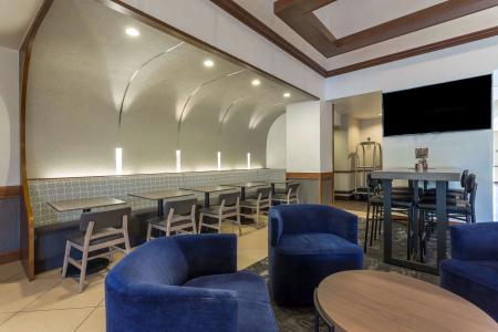 Hyatt Place Phoenix North - 24