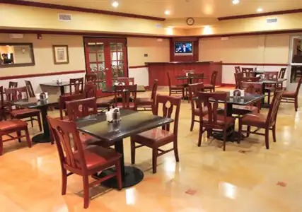 Holiday Inn Express and Suites Bakersfield Central by IHG - 18