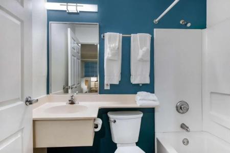 Birch Hill Suites - Lakeland - 57