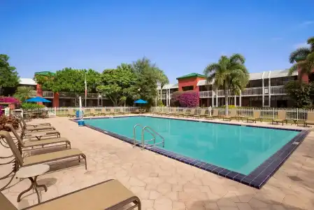Ramada Inn of Naples - 13