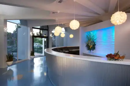 Howard Johnson by Wyndham Anaheim and Water Playground - 1