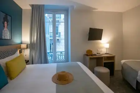 Hôtel Bristol - 78