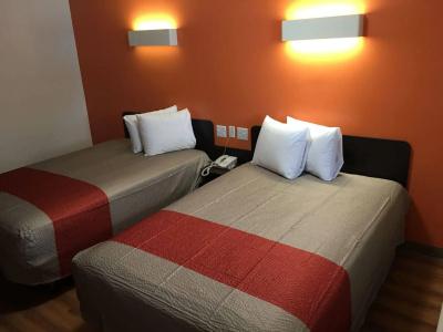 Motel 6 Greenville, SC - 5
