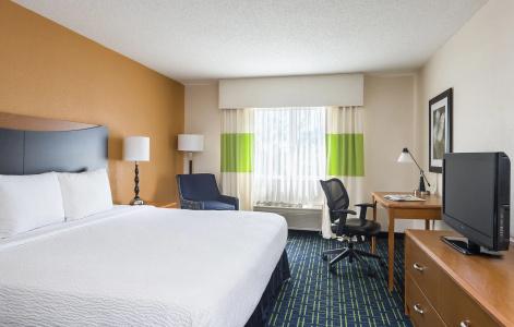Fairfield Inn & Suites Grand Rapids Airport - 4