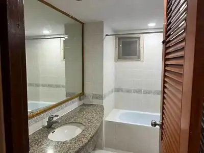 Mall Suites - 120