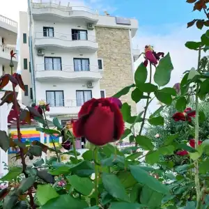 Viola Garden Restaurant - 0