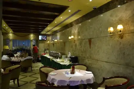 Crystal Plaza - 22