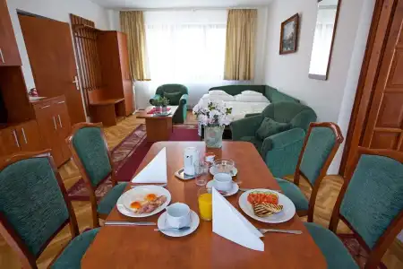 Helios Pension - 104