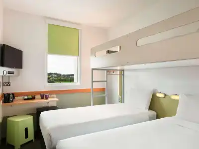 ibis budget Auckland Airport - 2