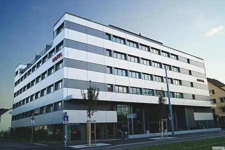 Moxy Zurich - 0