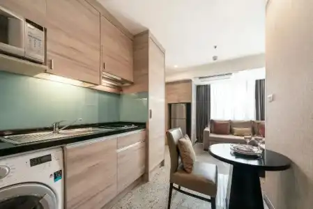 Adelphi Suites Bangkok - 78