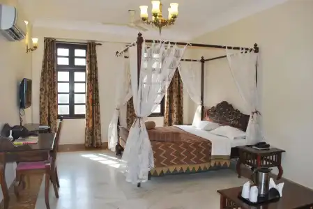 H R Palace - 5