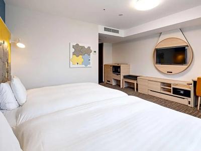 Comfort Suites Tokyo Bay - 37