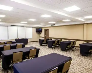 Quality Inn & Suites Peoria North - 11