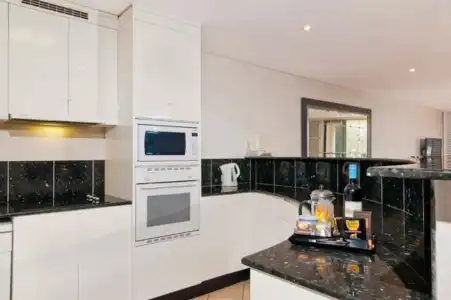 Bay Royal Apartments - 23