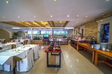 Macaris Suites and SPA - 38