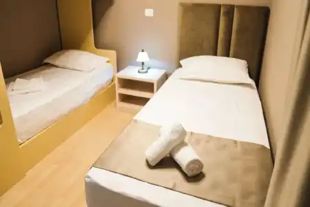 Majestic Apartment - 14