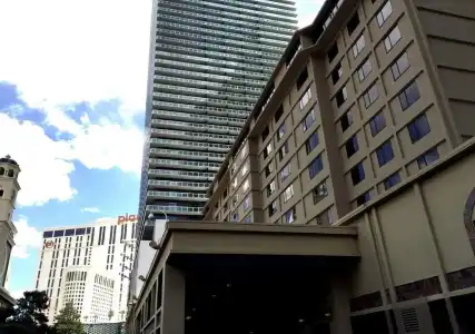 Jockey Club Suites - 7