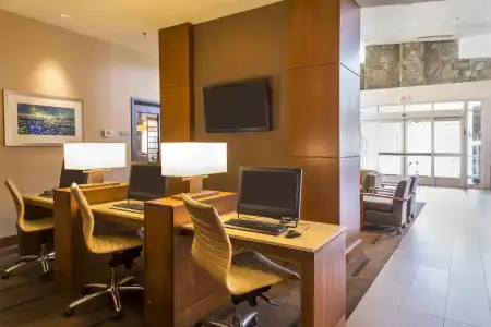 Hyatt Place Charlottesville - 2